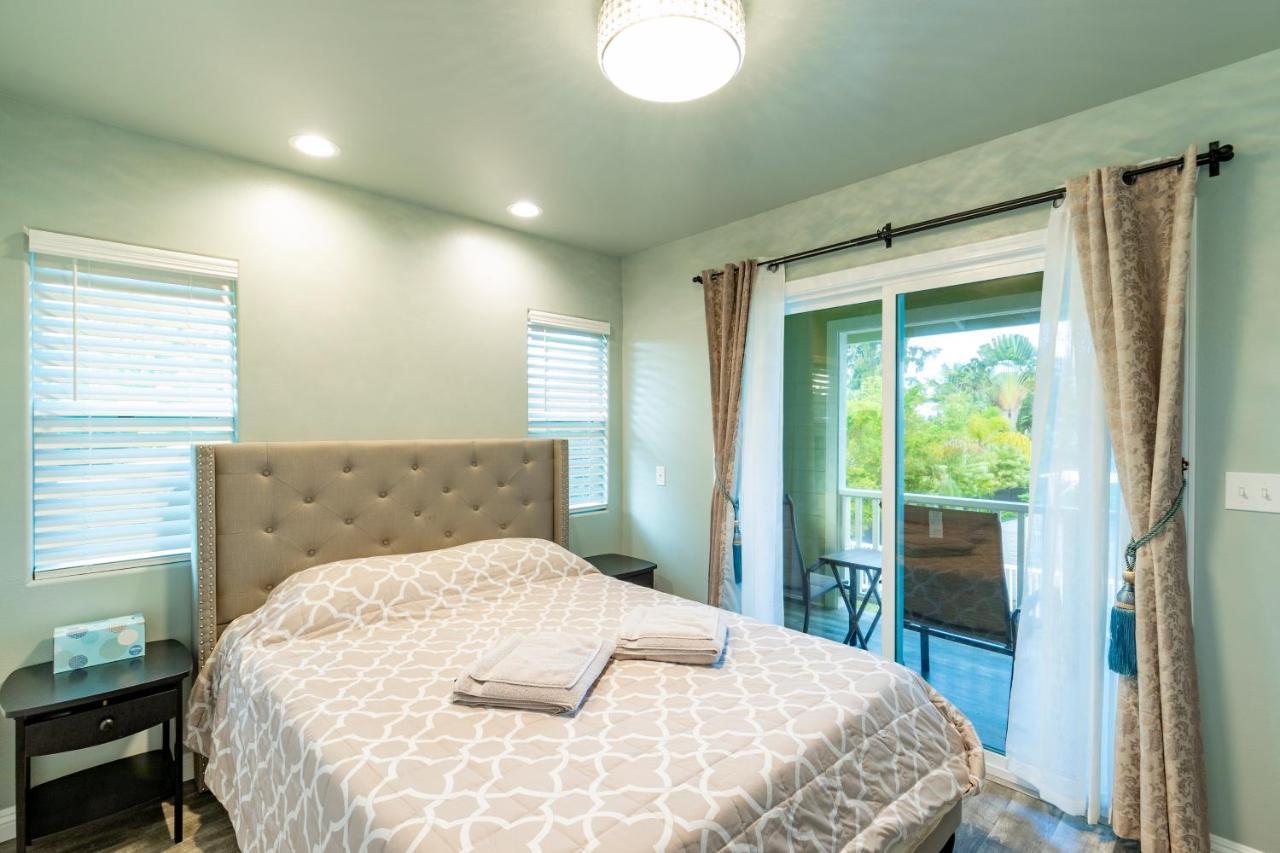 Ocean Breeze Inn Keaau Extérieur photo