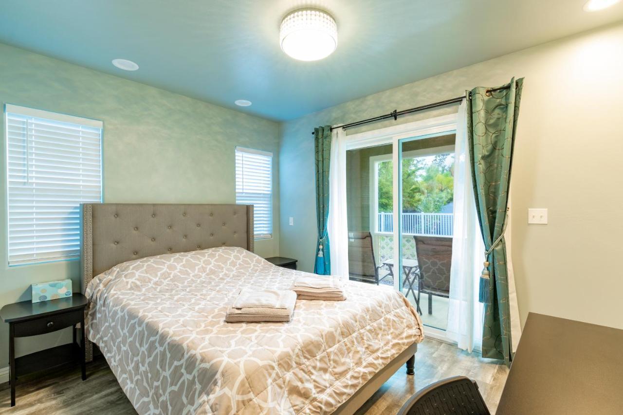 Ocean Breeze Inn Keaau Extérieur photo