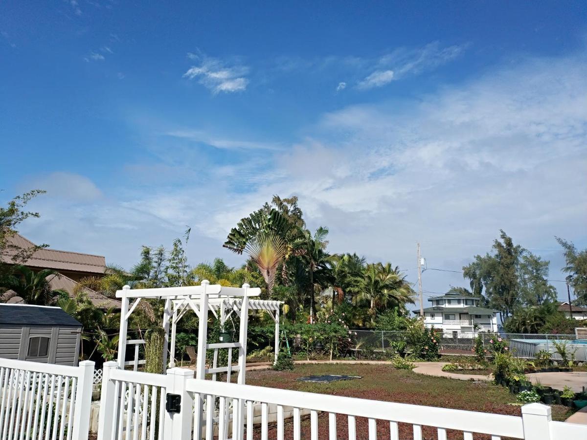 Ocean Breeze Inn Keaau Extérieur photo