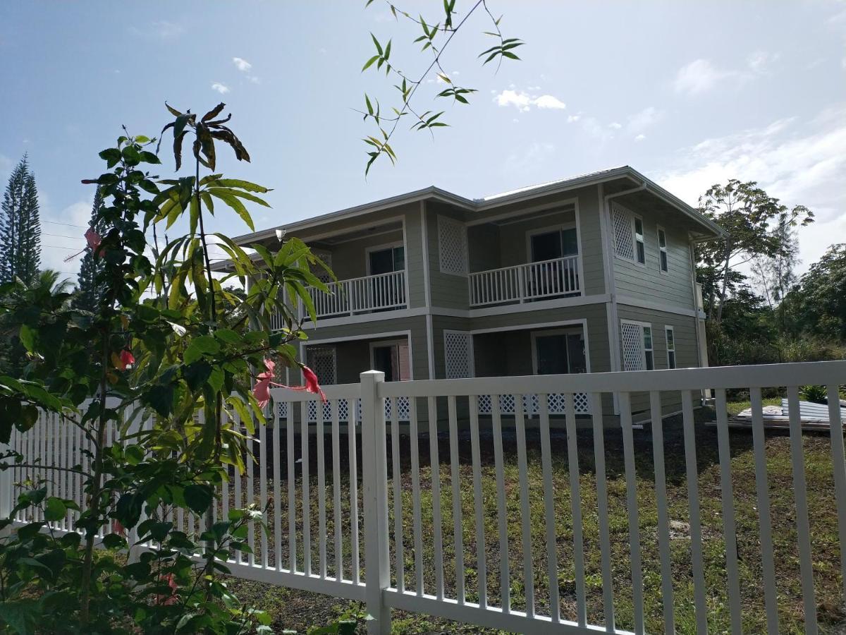 Ocean Breeze Inn Keaau Extérieur photo