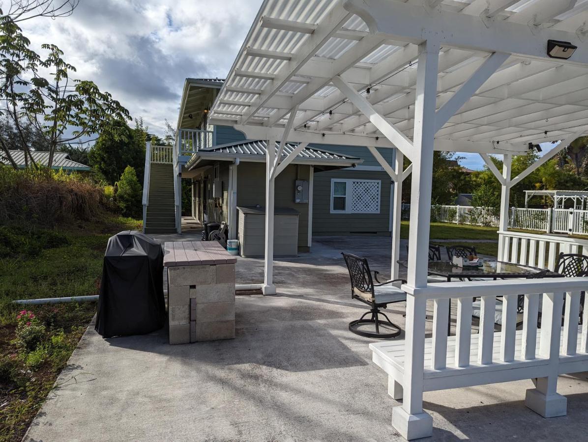 Ocean Breeze Inn Keaau Extérieur photo